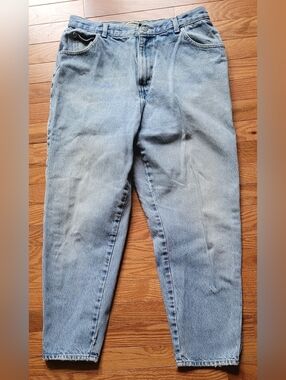 Light Wash Classic Denim Jeans. Northwest Blue. Size 16P.